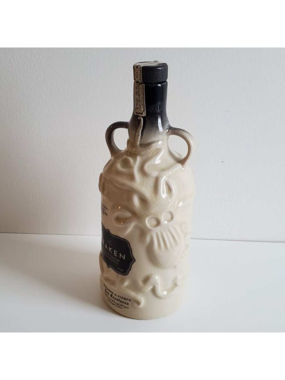 The Kraken Ceramic Rum Bottle Sea Monster EMPTY 750 ml - Picture 7 of 11